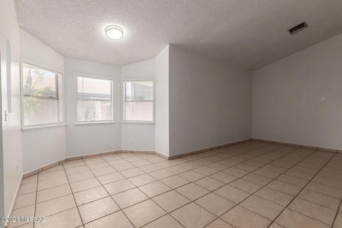 737 E Oregon St, Tucson, AZ 85706 photo 4