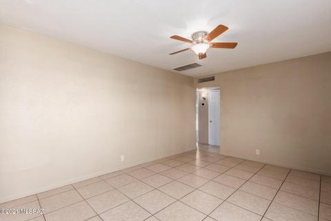 6122 E Sylvane St, Tucson, AZ 85711 photo 8