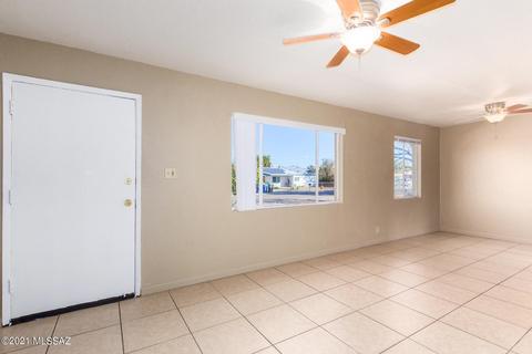 6122 E Sylvane St, Tucson, AZ 85711 photo 7