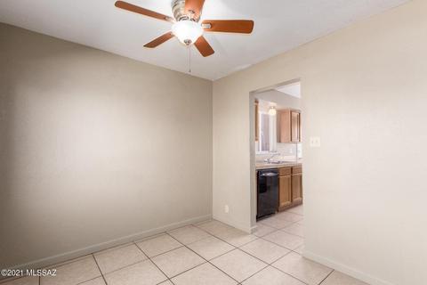6122 E Sylvane St, Tucson, AZ 85711 photo 9