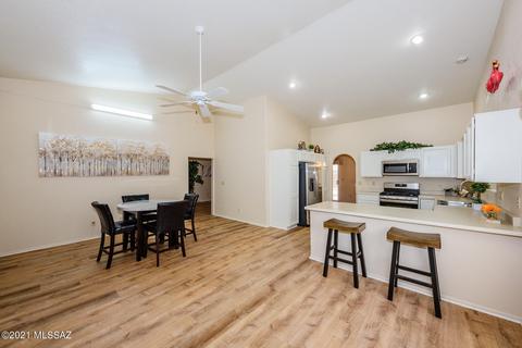 9244 E Big Sky Ln, Tucson, AZ 85747 photo 12