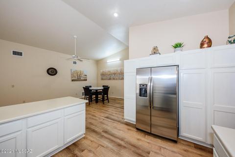 9244 E Big Sky Ln, Tucson, AZ 85747 photo 11