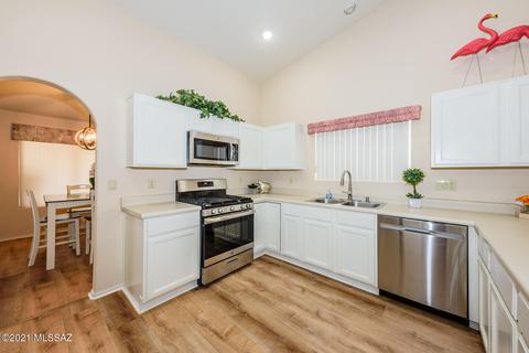 9244 E Big Sky Ln, Tucson, AZ 85747 photo 9