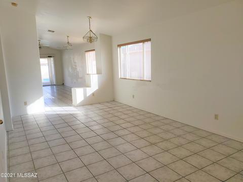 6463 E Wolfhead Dr, Tucson, AZ 85730 photo 3