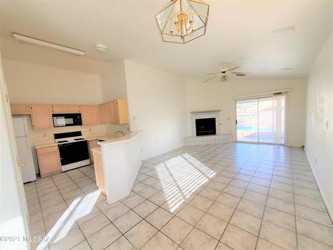 6463 E Wolfhead Dr, Tucson, AZ 85730 photo 6