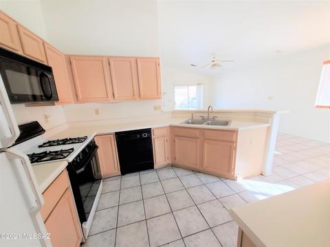 6463 E Wolfhead Dr, Tucson, AZ 85730 photo 8