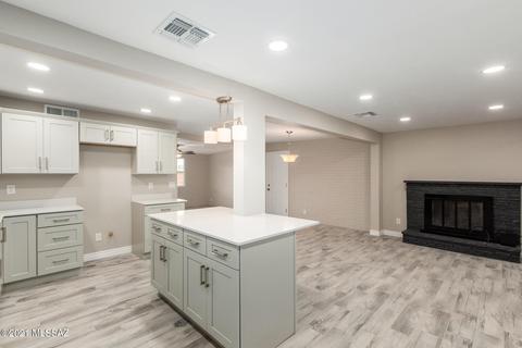 7942 E 20th Pl, Tucson, AZ 85710 photo 11
