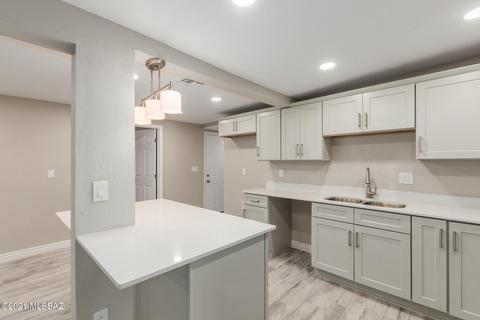 7942 E 20th Pl, Tucson, AZ 85710 photo 10