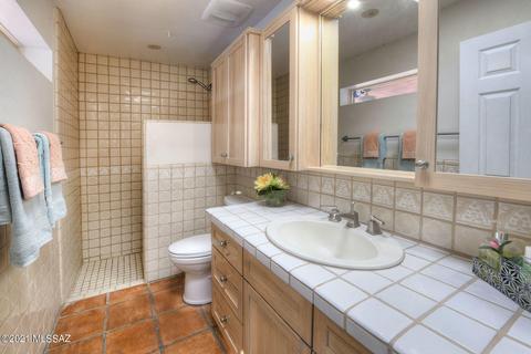 8810 E Bear Pl, Tucson, AZ 85749 photo 17