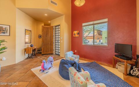 10540 Eisenbergs Pl, Tucson, AZ 85747 photo 6