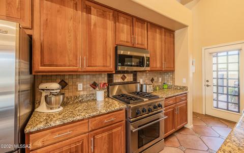 10540 Eisenbergs Pl, Tucson, AZ 85747 photo 11