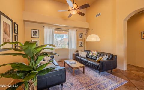 10540 Eisenbergs Pl, Tucson, AZ 85747 photo 4