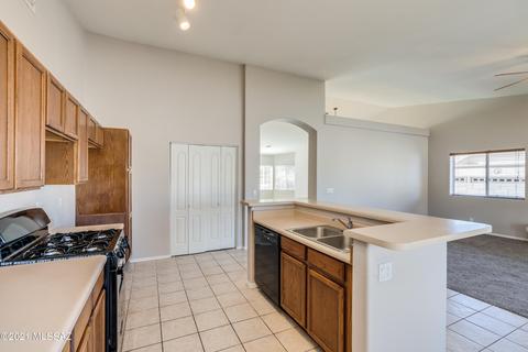 8599 E Louhelen Way, Tucson, AZ 85747 photo 25