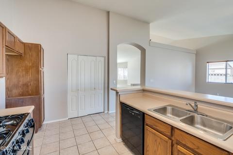 8599 E Louhelen Way, Tucson, AZ 85747 photo 27