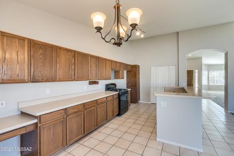 8599 E Louhelen Way, Tucson, AZ 85747 photo 24