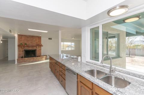 8930 E Wes Pl, Tucson, AZ 85749 photo 8