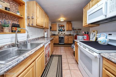 7272 E Freestone Dr, Tucson, AZ 85730 photo 4