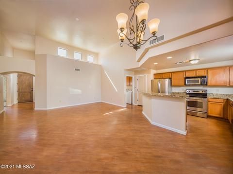 181 E Crown Ct, Vail, AZ 85641 photo 2