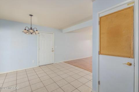 6645 E Victoria St, Tucson, AZ 85730 photo 8