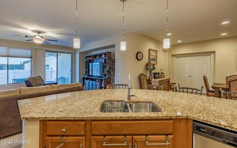 14087 E Calash St, Vail, AZ 85641 photo 8