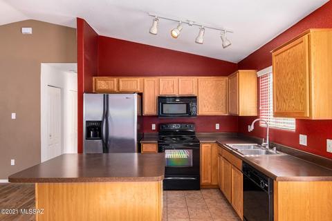 7826 S Sentinal Stone Dr, Tucson, AZ 85756 photo 12