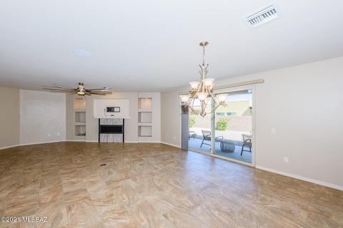 8904 E Wright School Loop, Tucson, AZ 85715 photo 10