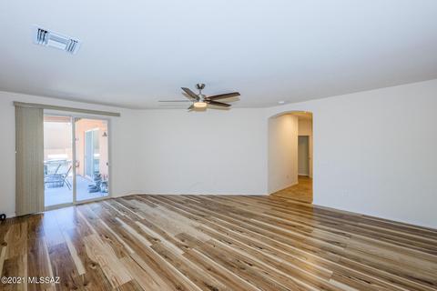 8904 E Wright School Loop, Tucson, AZ 85715 photo 23