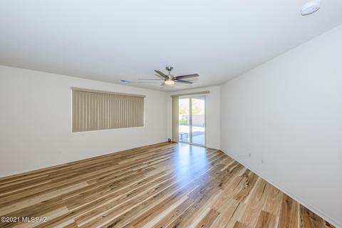 8904 E Wright School Loop, Tucson, AZ 85715 photo 24