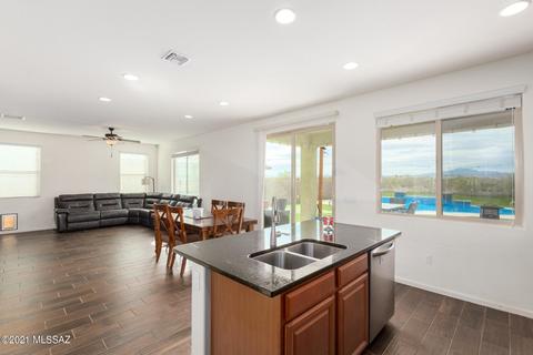11448 E Desert Raptor Loop, Tucson, AZ 85747 photo 7