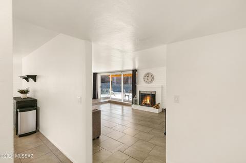 8236 E 3rd Pl, Tucson, AZ 85710 photo 4