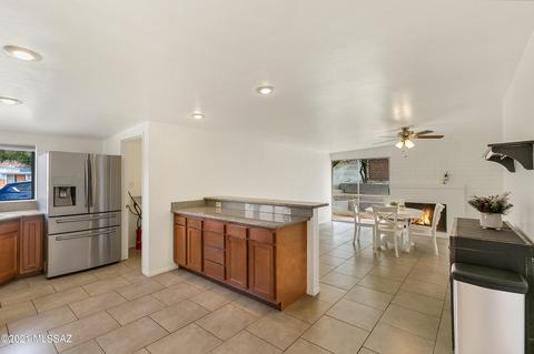 8236 E 3rd Pl, Tucson, AZ 85710 photo 7