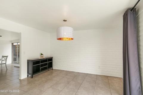 8236 E 3rd Pl, Tucson, AZ 85710 photo 6