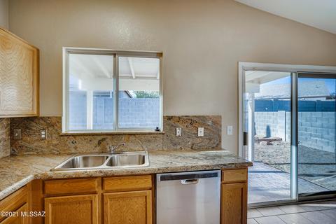 6404 E David Dr, Tucson, AZ 85730 photo 11