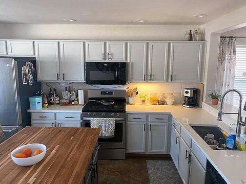 10668 S Silverbluff Dr, Vail, AZ 85641 photo 2