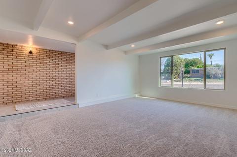 8901 E Mcclellan St, Tucson, AZ 85710 photo 8