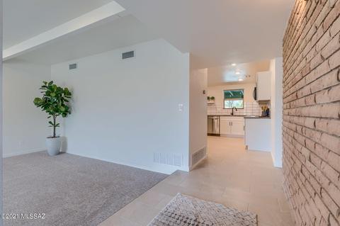8901 E Mcclellan St, Tucson, AZ 85710 photo 6