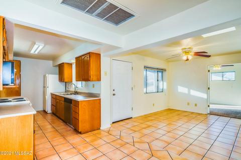 6441 Eli Dr, Tucson, AZ 85710 photo 13