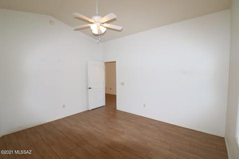 7795 S Sentinal Stone Dr, Tucson, AZ 85756 photo 11
