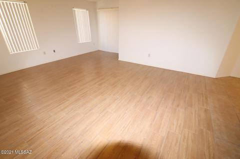 7795 S Sentinal Stone Dr, Tucson, AZ 85756 photo 6