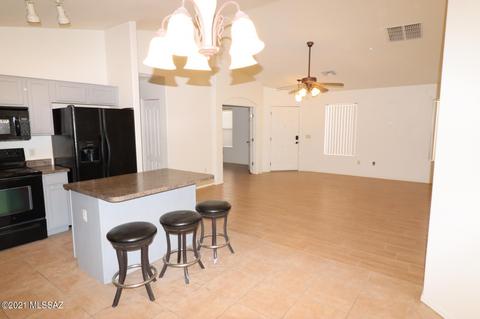 7795 S Sentinal Stone Dr, Tucson, AZ 85756 photo 1