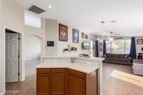 8909 E Martha Root Ct, Tucson, AZ 85747 photo 11