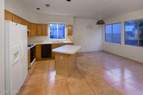 1526 E Painted Colt Loop, Tucson, AZ 85719 photo 11