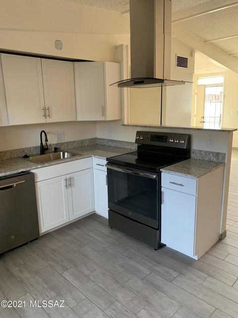 809 E 811 E Holaway Dr, Tucson, AZ 85719 photo 5