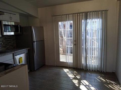 809 E 811 E Holaway Dr, Tucson, AZ 85719 photo 2
