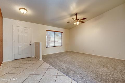 9284 E Bent Creek Way, Tucson, AZ 85747 photo 5