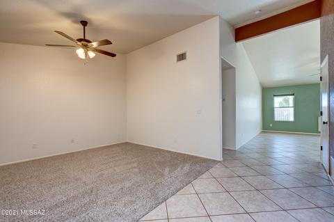 9284 E Bent Creek Way, Tucson, AZ 85747 photo 6