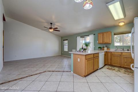 9284 E Bent Creek Way, Tucson, AZ 85747 photo 13