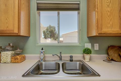 9284 E Bent Creek Way, Tucson, AZ 85747 photo 19