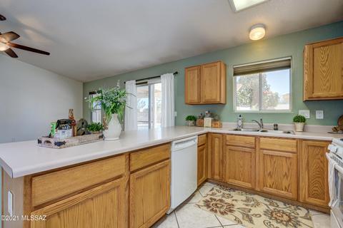 9284 E Bent Creek Way, Tucson, AZ 85747 photo 14