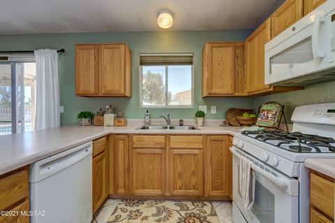 9284 E Bent Creek Way, Tucson, AZ 85747 photo 18